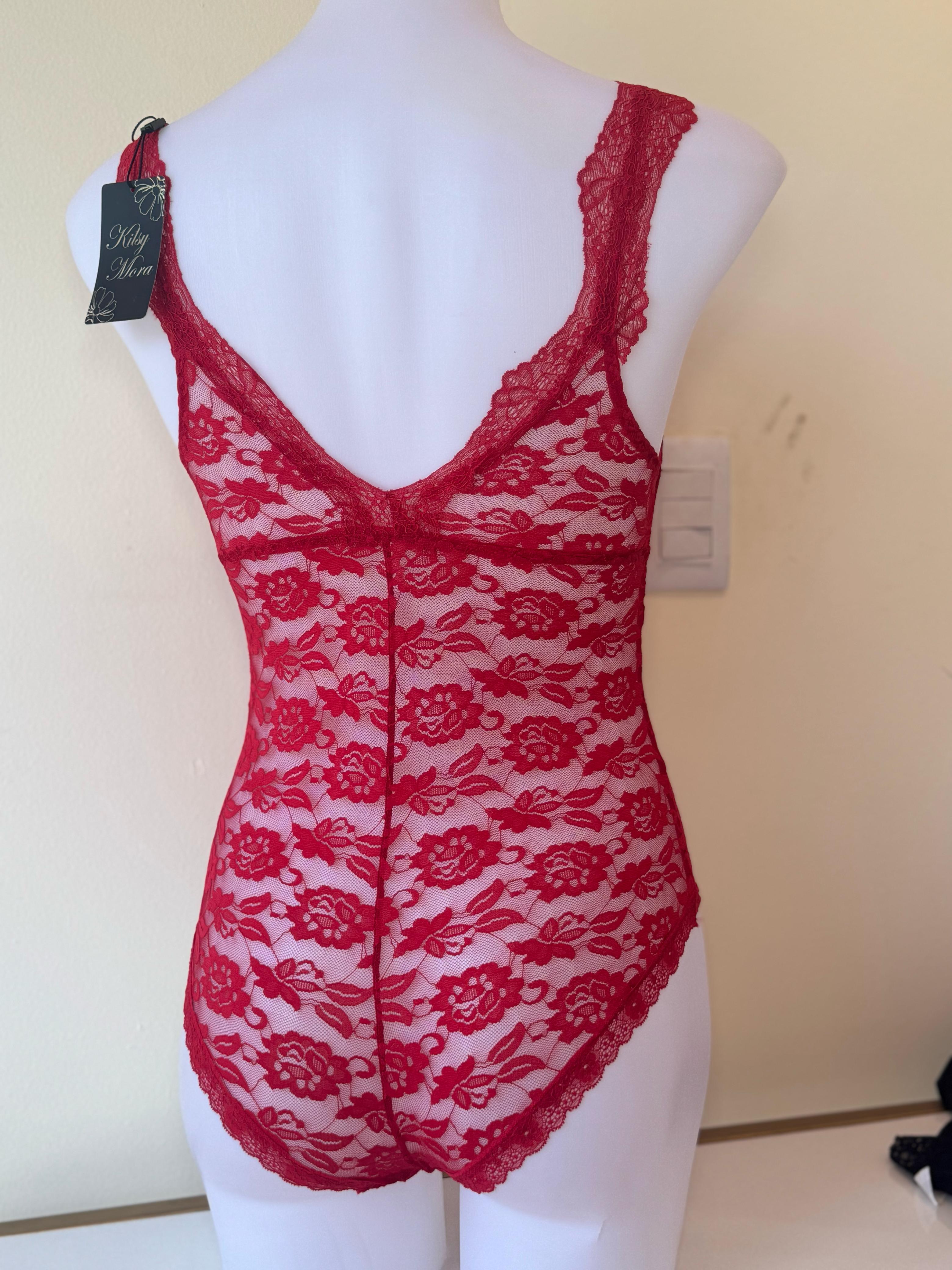 Body de  encaje colores rojo, negro, blanco